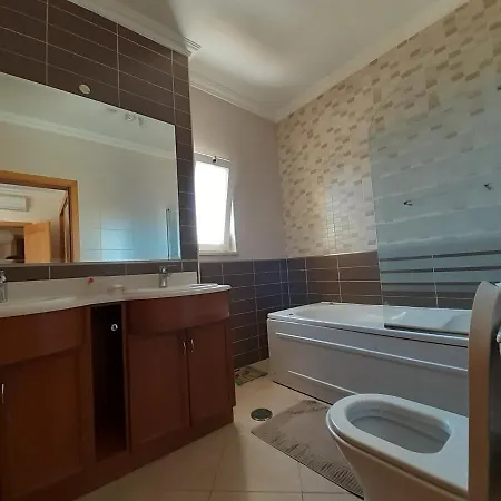 Luxury 3 With Pool And Garage فيلة البوفيرا