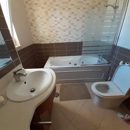 Luxury 3 With Pool And Garage فيلة *