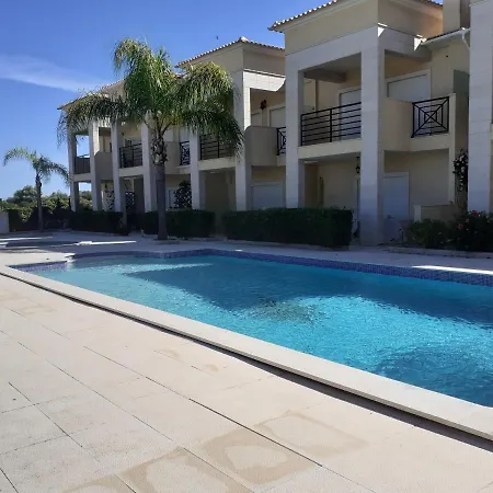 Luxury 3 With Pool And Garage 别墅