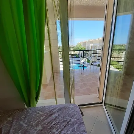 Luxury 3 With Pool And Garage *